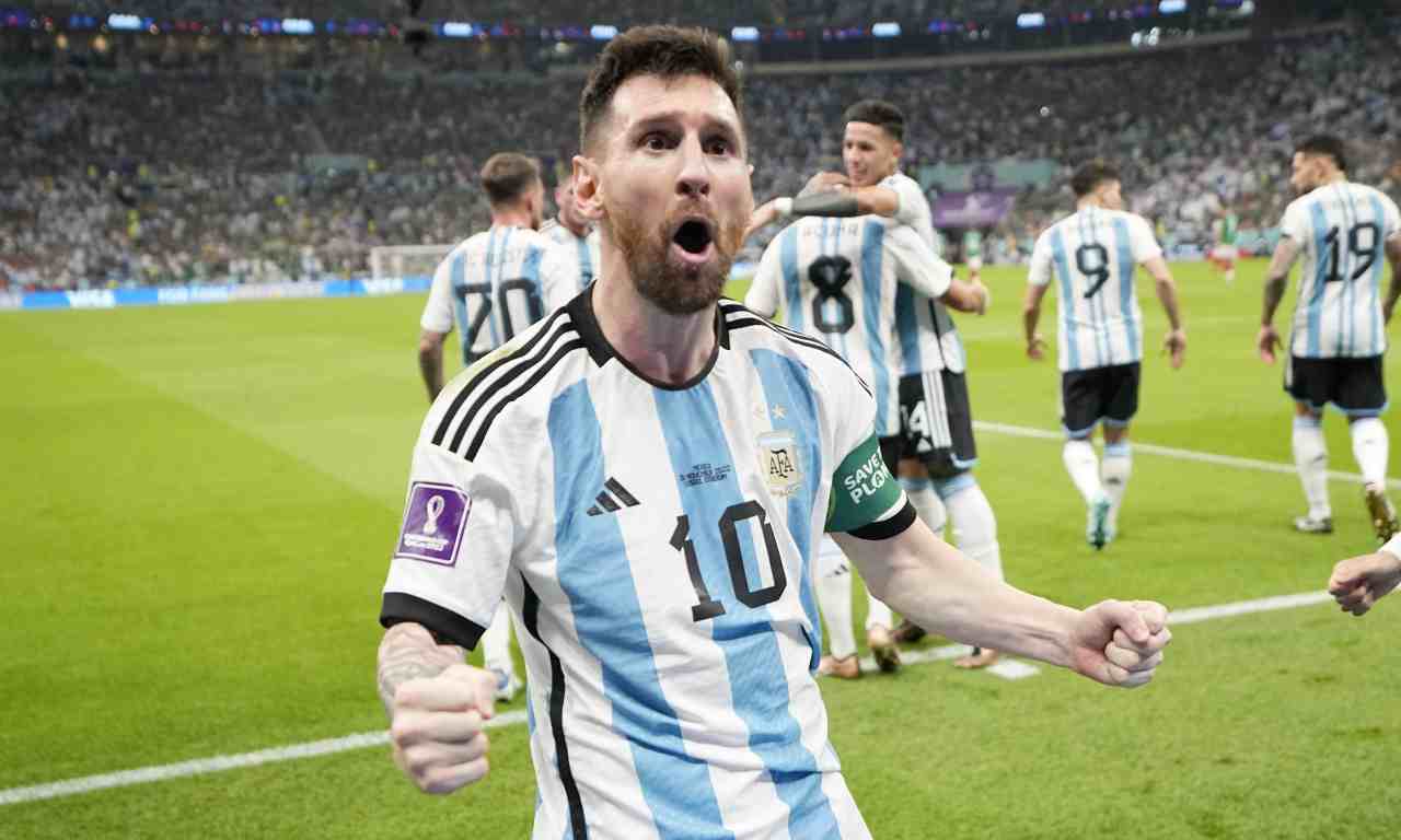 Messi esulta 